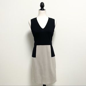 St. John Color Block V Neck Sleeveless Sheath